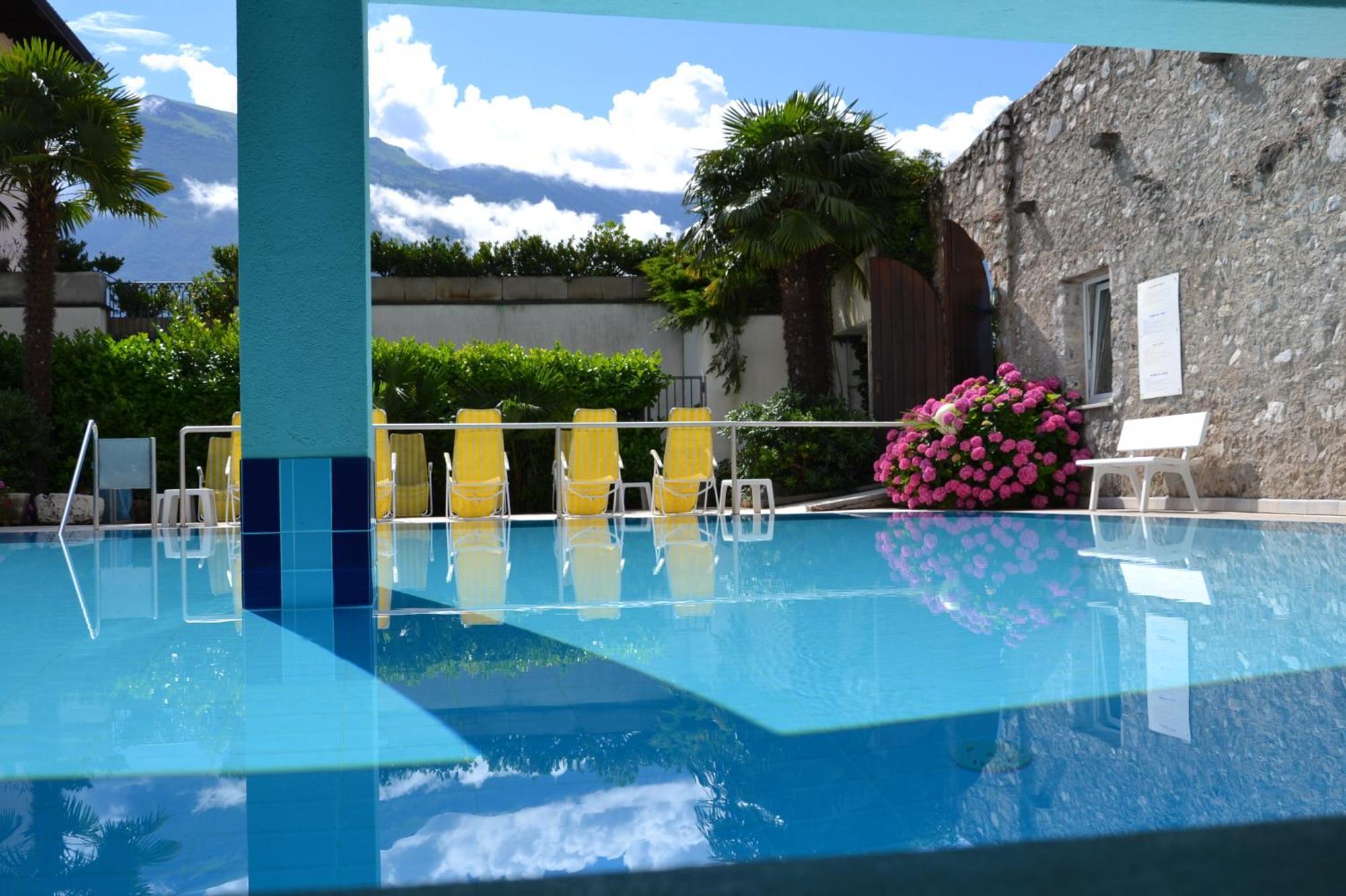 Residence San Luigi Limone sul Garda Exterior foto