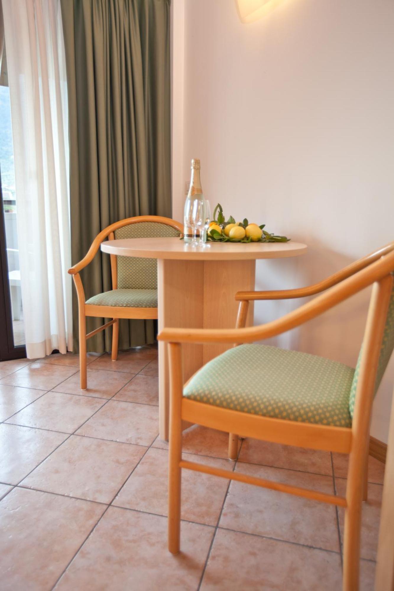 Residence San Luigi Limone sul Garda Exterior foto
